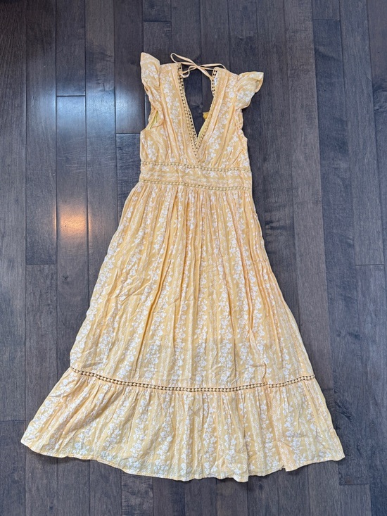 In Bloom Dresses & Skirts - In Bloom Yellow Floral V-Neck Maxi with Flutter Sleeves